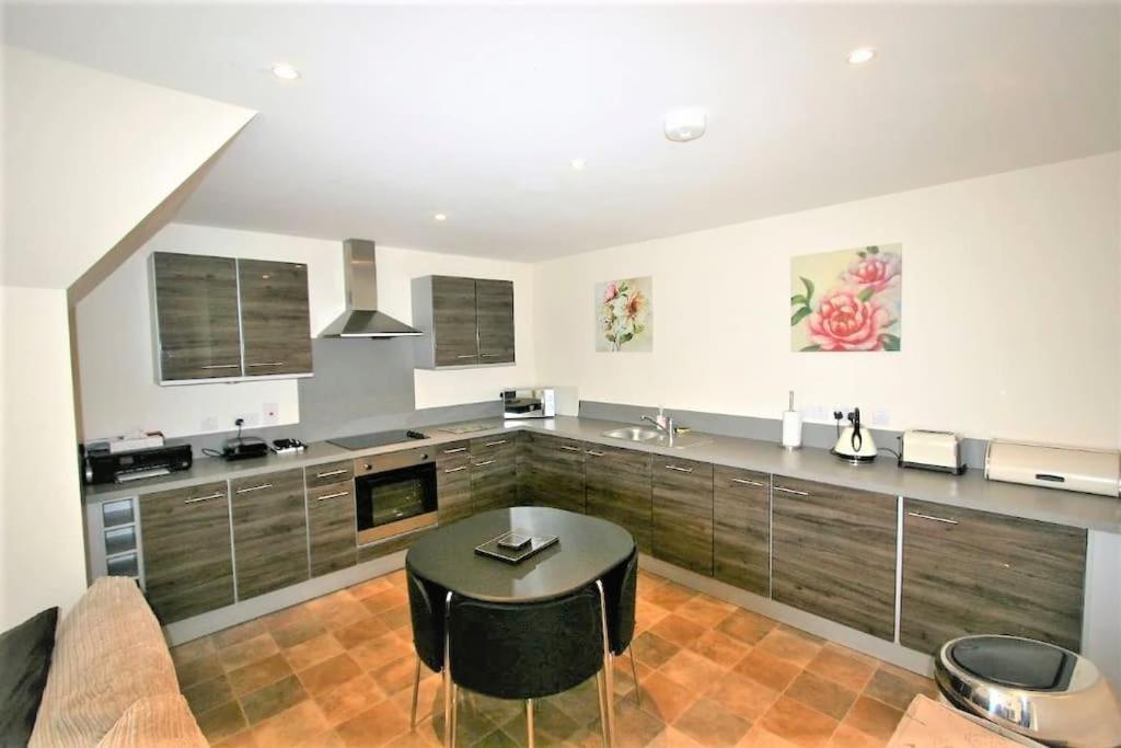 Beautiful Loch Side Apartment With Panoramic Views Fort William Bagian luar foto