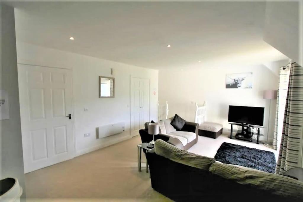 Beautiful Loch Side Apartment With Panoramic Views Fort William Bagian luar foto